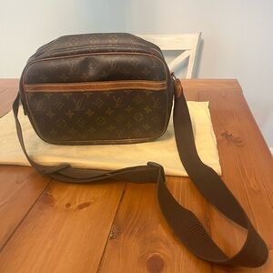 Louis Vuitton reporter PM messenger bag mom bag